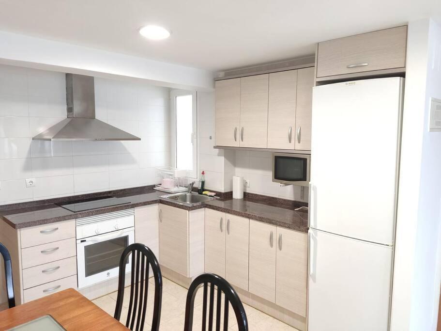 Piso En Playa De Gandia! Apartment Luaran gambar