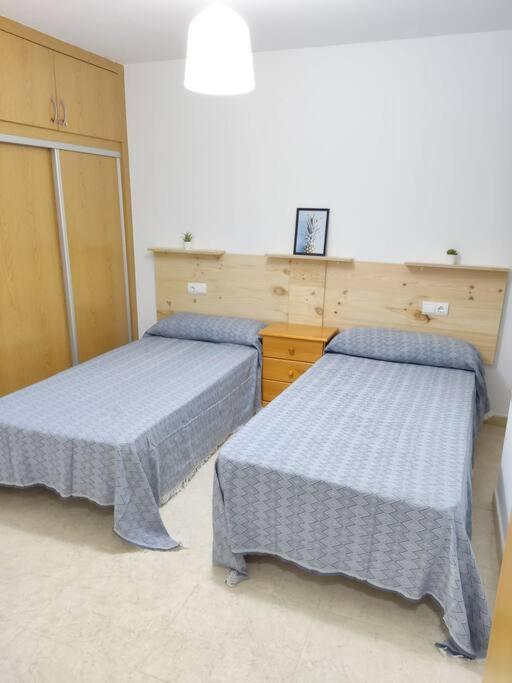 Piso En Playa De Gandia! Apartment Luaran gambar