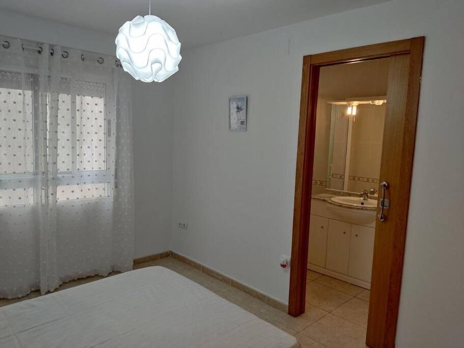 Piso En Playa De Gandia! Apartment Luaran gambar